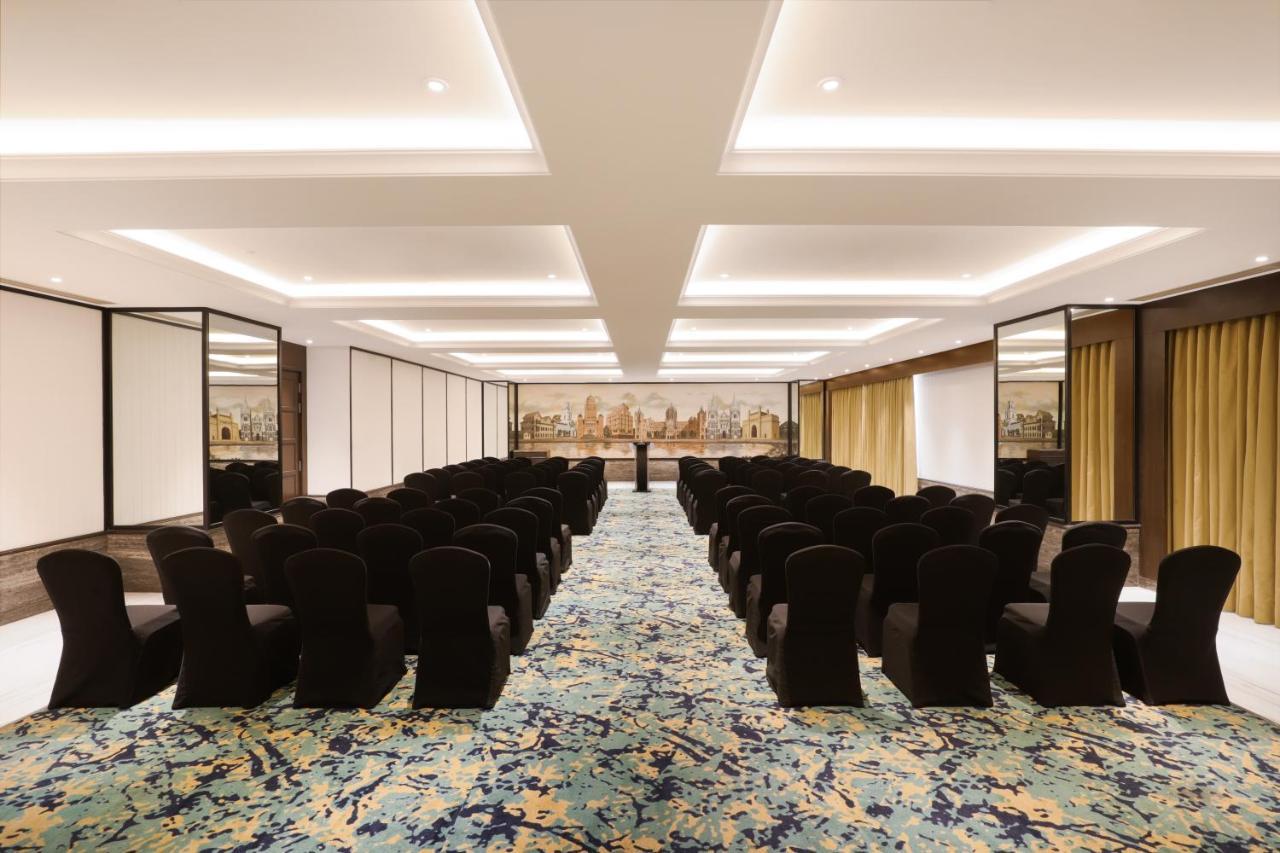 Отель Lemon Tree Premier, Mumbai International Airport Экстерьер фото