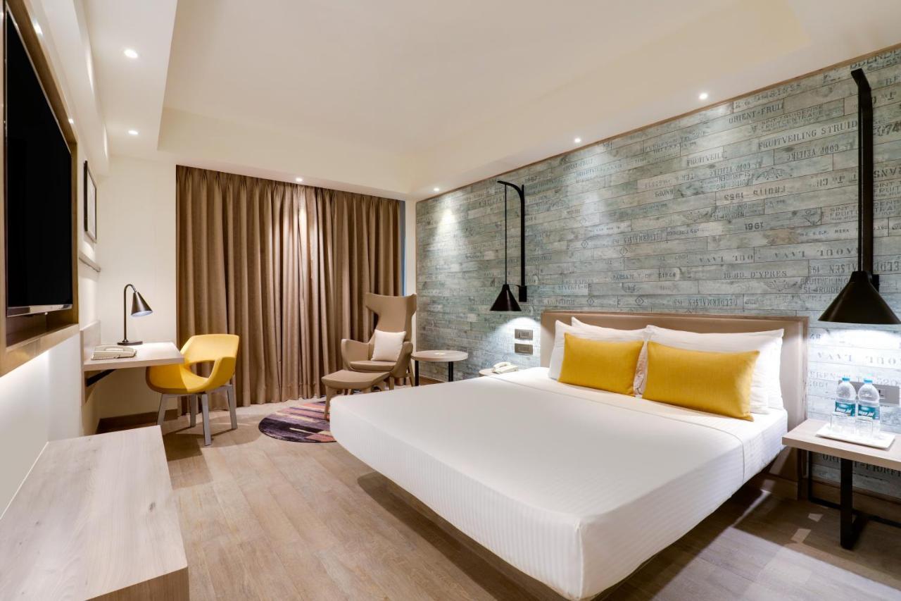 Отель Lemon Tree Premier, Mumbai International Airport Экстерьер фото
