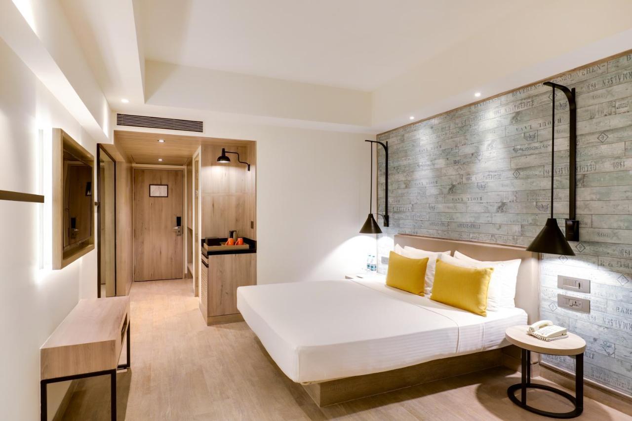 Отель Lemon Tree Premier, Mumbai International Airport Экстерьер фото